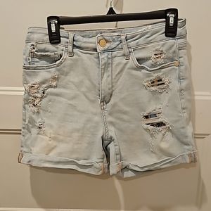 Judy blue high rise shorts.